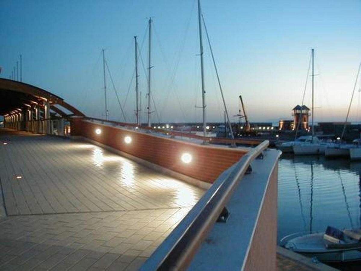 Yacht Suite Marina Di Grosseto Εξωτερικό φωτογραφία