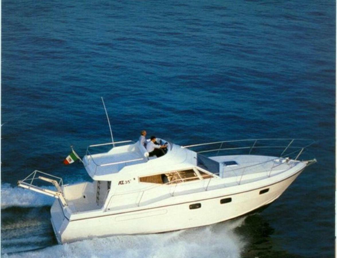 Yacht Suite Marina Di Grosseto Εξωτερικό φωτογραφία