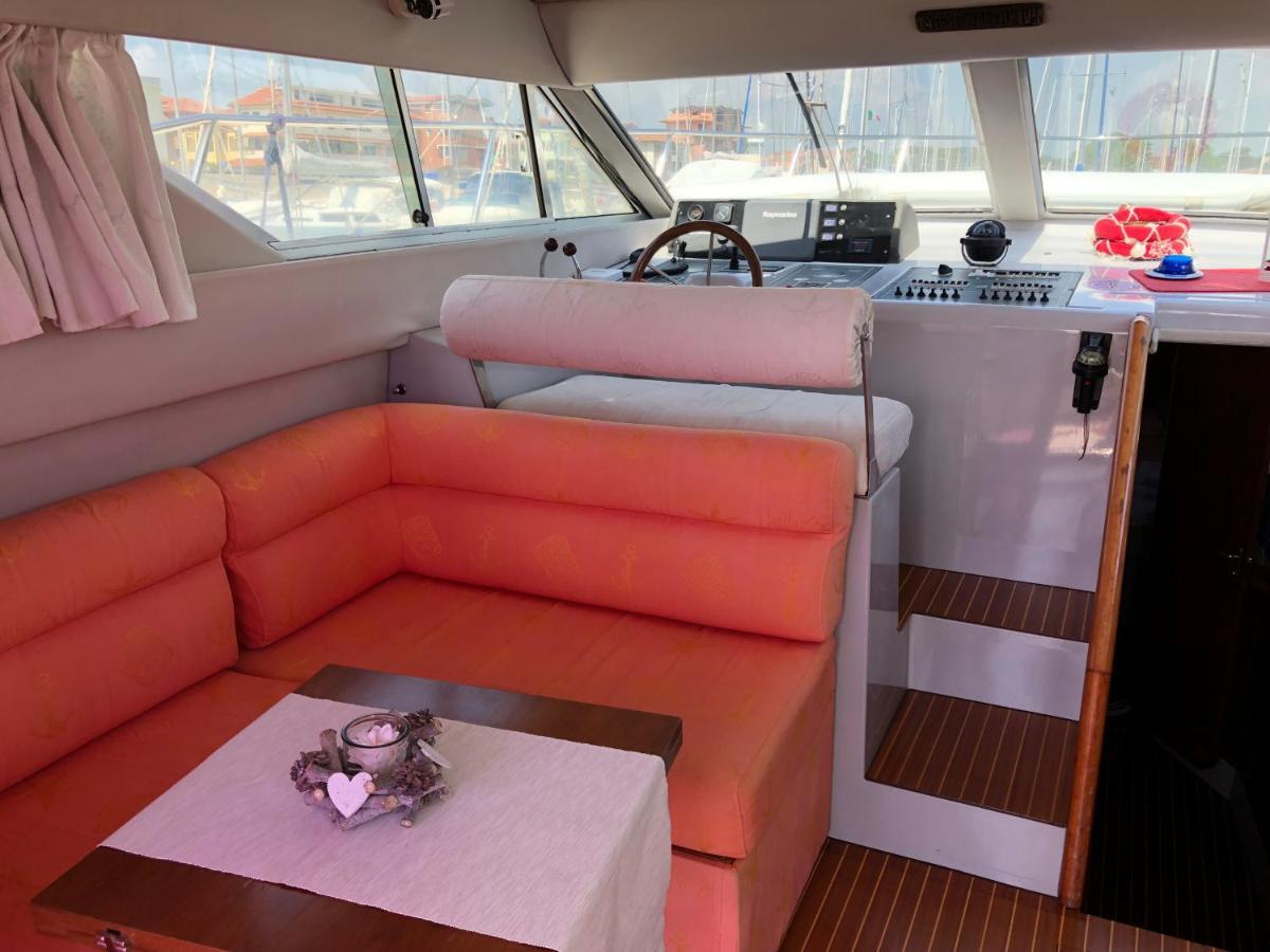 Yacht Suite Marina Di Grosseto Εξωτερικό φωτογραφία